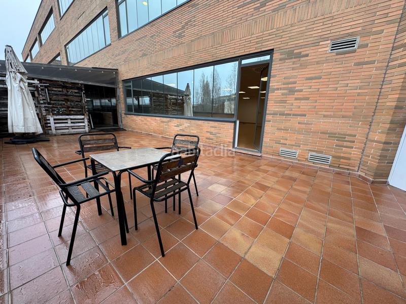 Foto 47785cce-398f-4114-b410-64db1d4e51a2. Rent office space in avinguda corts catalanes 2 in Sant Cugat del Vallès