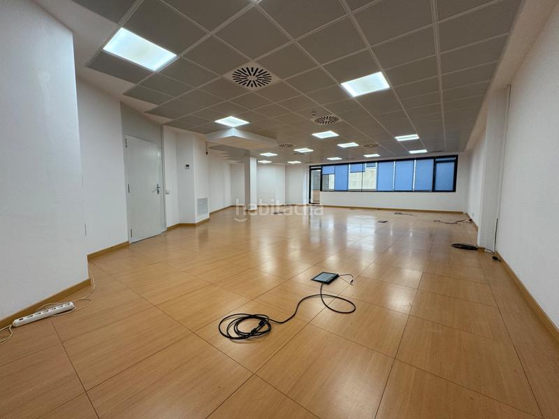 Foto edb5891b-b9cc-40d4-be7d-0c6128f61d54. Rent office space in avinguda corts catalanes 2 in Sant Cugat del Vallès