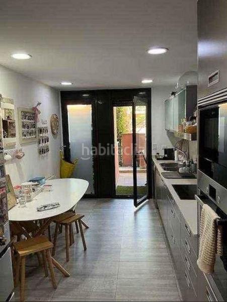 Foto 047db4ae-22fc-4166-b935-5b31590288d4. Erdgeschoss in carrer de sant francesc xavier 19 in Sant Cugat del Vallès