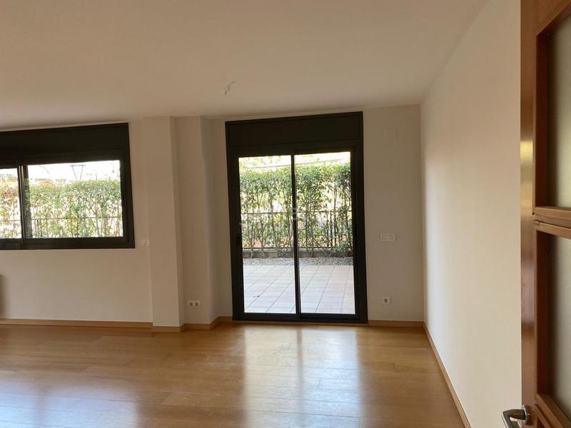 Foto 2bc74ffc-9b37-459d-a3c3-628fc1908aa5. Erdgeschoss in carrer de sant francesc xavier 19 in Sant Cugat del Vallès