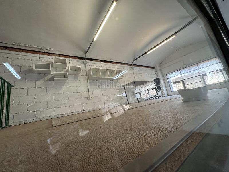 Foto 71d704cf-6ebf-4ce6-8ccf-1bd9cbcb1ec0. Lloguer nau industrial a avinguda de barberà 238 a Sabadell