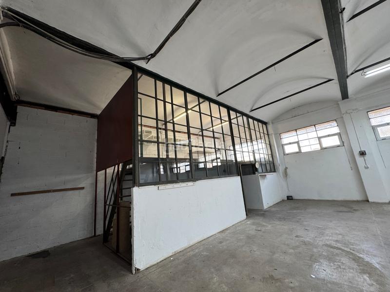 Foto 81c99fe0-b4f4-4eb8-b84c-060893c71c19. Lloguer nau industrial a avinguda de barberà 238 a Sabadell