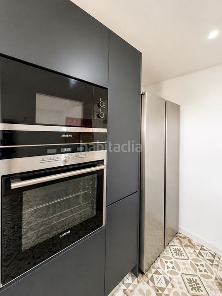 Foto 05e8571e-5e85-4ff0-b867-f17b3a4eba37. Casa adossada amb xemeneia calefacció aparcament a Castellar del Vallès
