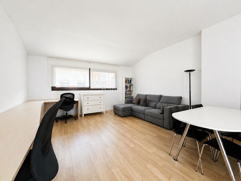 Foto ba21cef2-5b5e-4789-8b02-11c53a73d44b. Casa adossada amb xemeneia calefacció aparcament a Castellar del Vallès