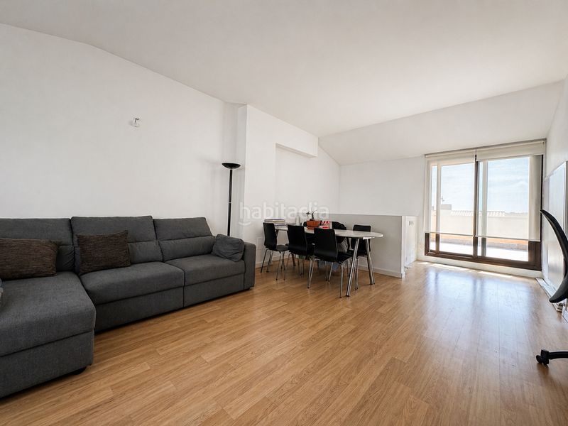 Foto d7d83d0e-f247-4da6-8205-7773f18bec1e. Casa adossada amb xemeneia calefacció aparcament a Castellar del Vallès