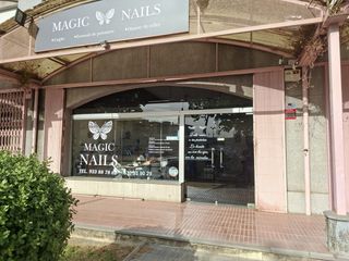 Trapasso Locale commerciale  Carrer de folch i torres. Local de lloguer (900€) amb traspàs (18.000€)