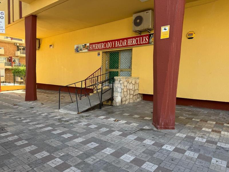 Foto e484e983-53dd-4102-9dcd-30d7703a5c96. Alquiler local comercial  en benalmadena en Benalmádena