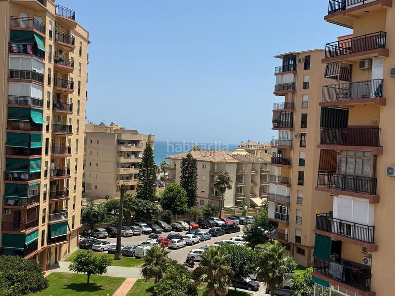 Foto 28e11c9c-8b7a-438d-b4cc-92e94638cbbc. Apartamento en calle de la playa 40 urbanización en primera linea de playa en Torremolinos