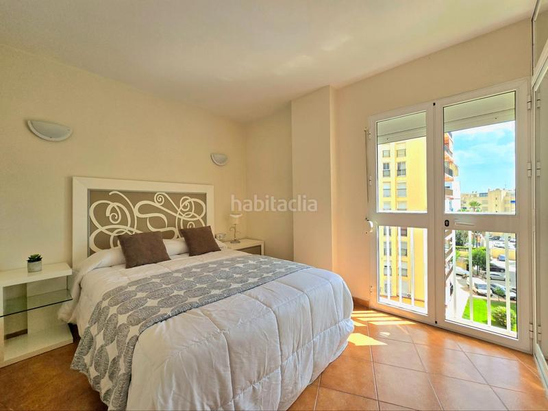 Foto 854c6a04-bbec-4ce7-929a-8def45bb239a. Apartamento en calle de la playa 40 urbanización en primera linea de playa en Torremolinos