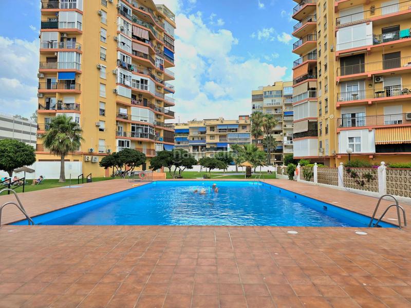 Foto 8bb86e89-643d-4694-a8be-f22de33a27de. Apartamento en calle de la playa 40 urbanización en primera linea de playa en Torremolinos
