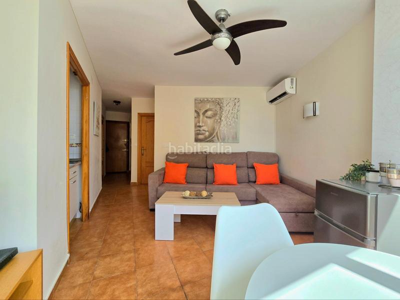 Foto 9cc527bb-5f23-41dc-a6e4-b181b16ecdd3. Apartamento en calle de la playa 40 urbanización en primera linea de playa en Torremolinos