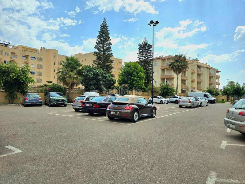 Foto 9d48f827-b093-4c74-a5b3-619abbcec5f4. Apartamento en calle de la playa 40 urbanización en primera linea de playa en Torremolinos