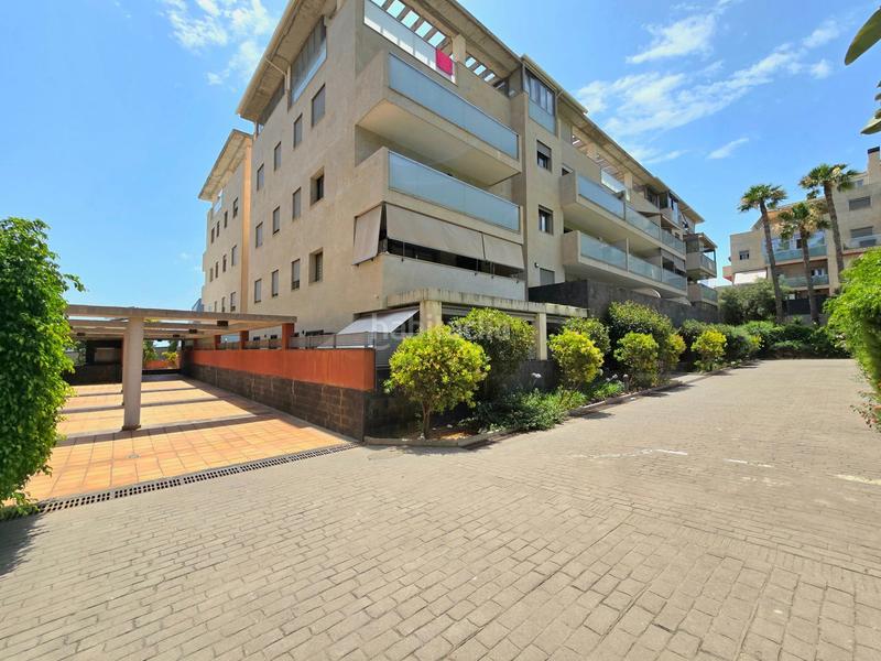 Foto 5f8e19d1-f46d-4b43-bc2f-9ca77e25f157. Ático en calle angel carazo gomez 8 ático dúplex en venta en Torremolinos