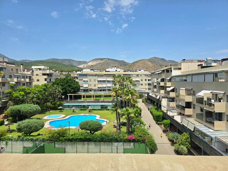 Foto 8c45a502-34df-4e75-bcee-e4002c51a7e4. Ático en calle angel carazo gomez 8 ático dúplex en venta en Torremolinos
