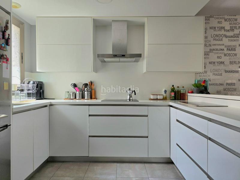 Foto a1c261d4-f6ca-4e39-9526-1b70b8124fe7. Ático en calle angel carazo gomez 8 ático dúplex en venta en Torremolinos