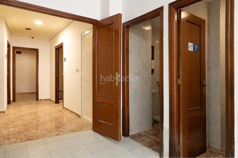 Foto 6f8105f9-f594-45f6-9d1b-3133e11f6748. Rent business premise in calle de núñez de balboa 3 in Jaén