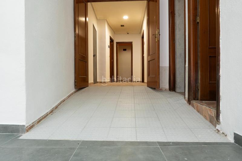 Foto f0246052-dec1-46f8-96d5-7e219b5f564d. Rent business premise in calle de núñez de balboa 3 in Jaén