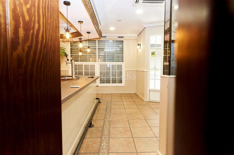 Foto 22596c24-6597-4fbc-90d9-8d6982686c19. Local comercial a avenida de san juan de la cruz 20 a Mancha Real