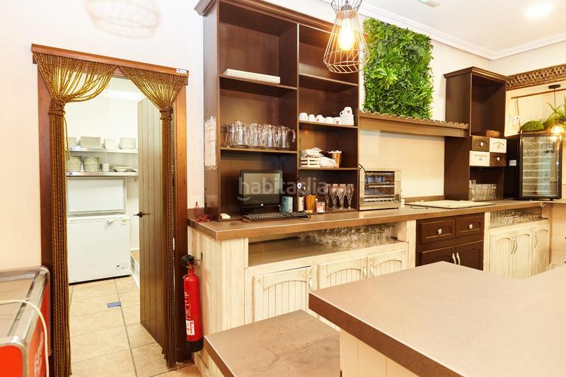 Foto 6e9831ef-b52a-495c-bc3a-18fbe8362296. Local comercial a avenida de san juan de la cruz 20 a Mancha Real