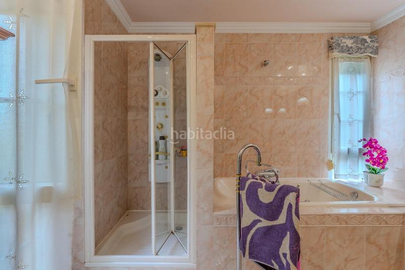 Foto 01f94c5e-c3f3-4474-9cb5-ae09db4ab755. Chalet en avenida de la rioja 4 espectacular chalet en urbanización las aranzadas en Lardero