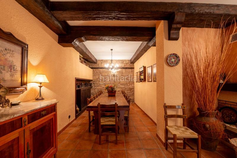 Foto 1c1c6d57-3caa-4070-8ec1-08b31b63fa64. Chalet en avenida de la rioja 4 espectacular chalet en urbanización las aranzadas en Lardero