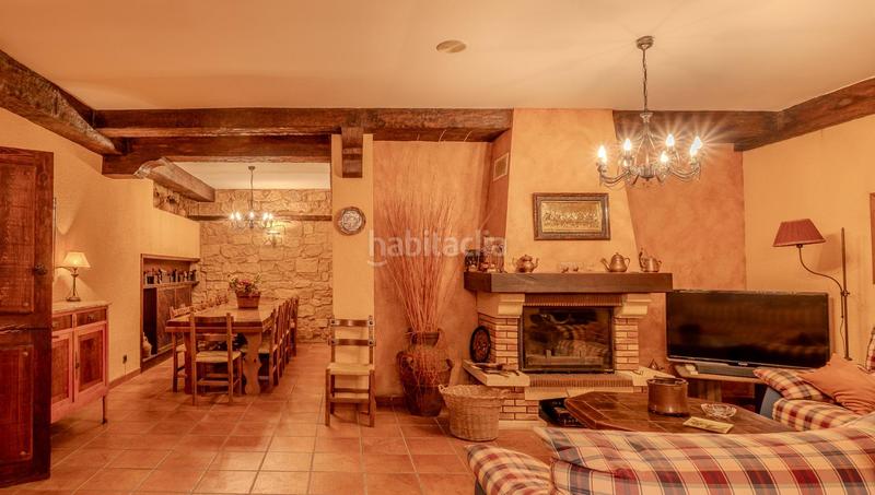 Foto 29d6bc2a-88aa-4e5d-b1ce-a01646c575e1. Chalet en avenida de la rioja 4 espectacular chalet en urbanización las aranzadas en Lardero