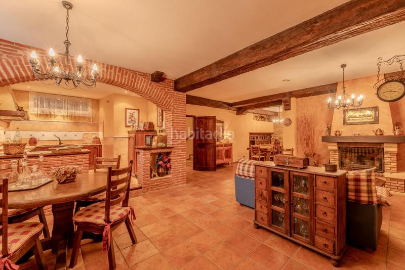 Foto 51c6b981-cd13-4eac-a07e-3812aa1d4e0e. Chalet en avenida de la rioja 4 espectacular chalet en urbanización las aranzadas en Lardero