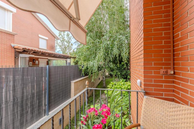 Foto cb359291-ed24-4e45-a391-cc0708df853b. Chalet en avenida de la rioja 4 espectacular chalet en urbanización las aranzadas en Lardero