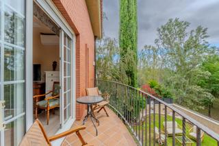 Xalet a Avenida de la rioja 4. Espectacular chalet en urbanización las aranzadas de lardero