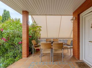 Chalet à Avenida de la rioja 4. Espectacular chalet en urbanización las aranzadas de lardero