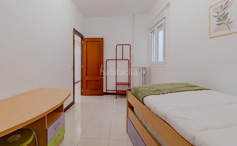 Foto b385bd6d-4dca-4d4f-b326-4c8474290340. Piso en avenida solidaridad 32 luminoso piso en pleno centro en Logroño