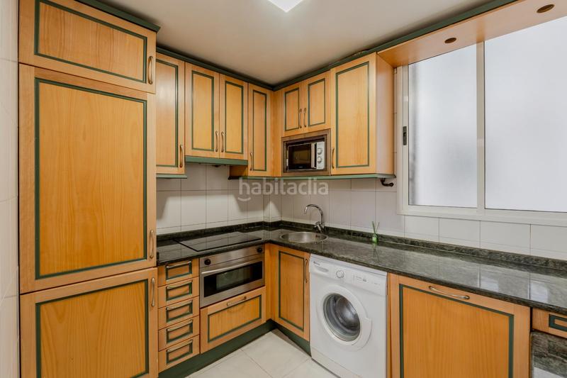 Foto bd053294-d400-42ba-9279-b3b4e798524b. Piso en avenida solidaridad 32 luminoso piso en pleno centro en Logroño
