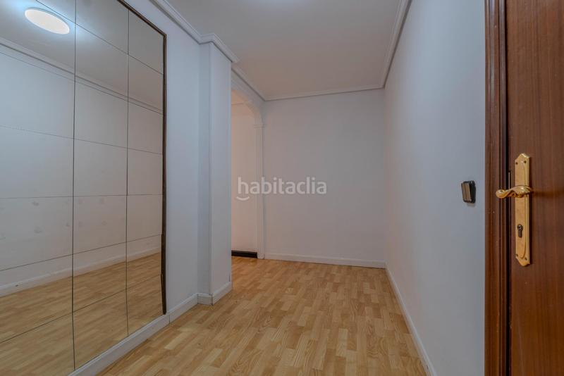 Foto 721fc365-20c2-456c-ae56-df3944512eaf. Piso en avenida burgos 116 amplio piso en portillejo valdegastea en Logroño