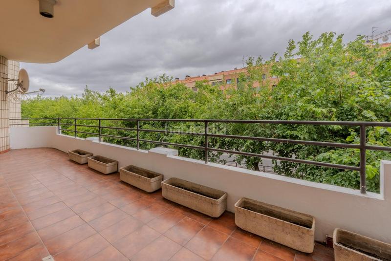 Foto 86cdc3d9-f72f-4fb5-ae87-3decd9f764aa. Piso en avenida burgos 116 amplio piso en portillejo valdegastea en Logroño