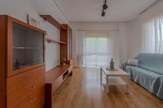 Appartement à Avenida burgos 116. Amplio piso en portillejo  valdegastea