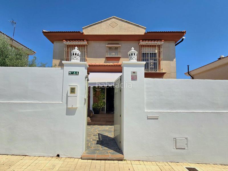 Foto c62f2a7c-4703-49a7-b2ff-5576ae0cf964. Chalet en calle de écija 14 acogedora vivienda unifamiliar en el saltillo El Pinillo . en Torremolinos
