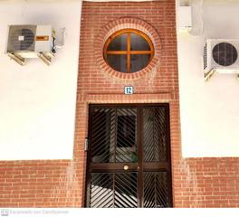 Location Appartement  Calle horno puerta de granada 12. Piso a un minuto de la carrera de jesús en jaén