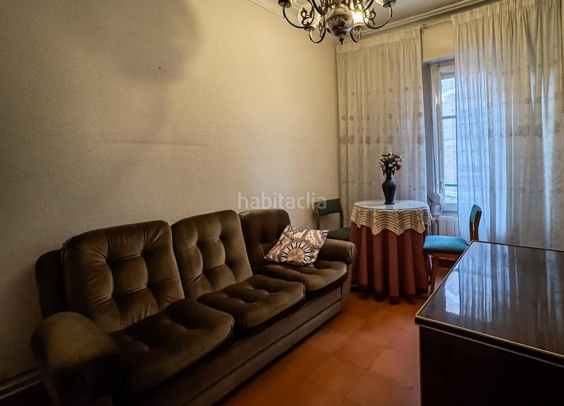 Foto bbb6d6b5-78d4-44d7-a3f5-7874fddd9e4c. Pis a calle lardero 21 a Gran Via Logroño