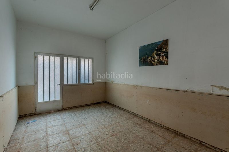 Foto c06bcde7-e4a3-46ba-a274-508ad950c602. Edifici a calle muelo 5 a Huércanos