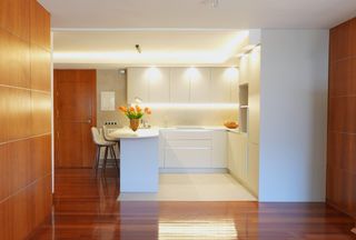 Appartement à Calle general vara del rey 5. Piso con terraza en general vara de rey