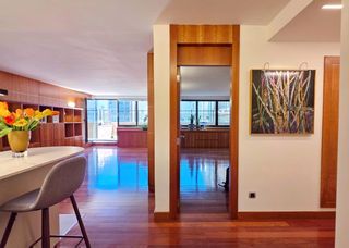 Appartamento in Calle general vara del rey 5. Piso con terraza en general vara de rey