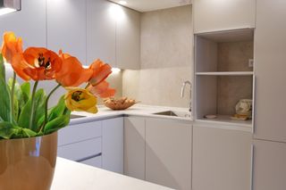 Appartamento in Calle general vara del rey 5. Piso con terraza en general vara de rey