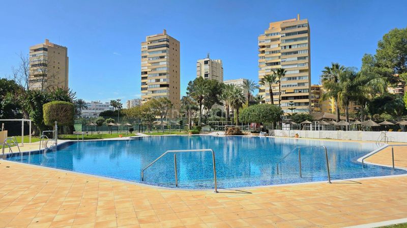 Foto 18140e93-0ada-4faf-98d6-53b657735be5. Apartament amb aparcament piscina a Playamar - Benyamina Torremolinos