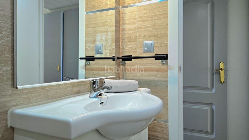 Foto 3a13dd0c-0694-4a69-b019-855f21b32ce8. Apartament amb aparcament piscina a Playamar - Benyamina Torremolinos