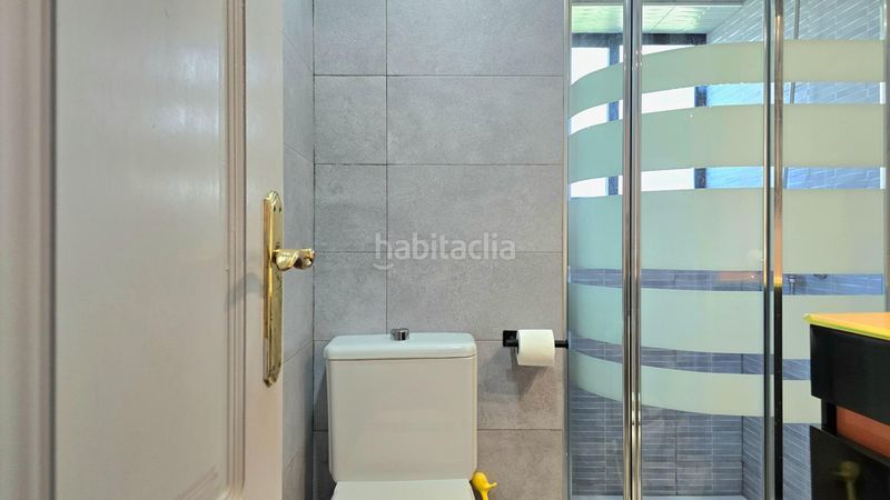 Foto 93f56793-23b2-47e9-89b4-b466ff4e024c. Apartament amb aparcament piscina a Playamar - Benyamina Torremolinos