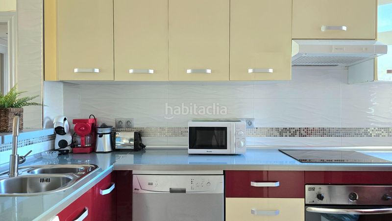 Foto c9b9468a-20aa-476f-86cf-baa4ff6b35d4. Apartament amb aparcament piscina a Playamar - Benyamina Torremolinos
