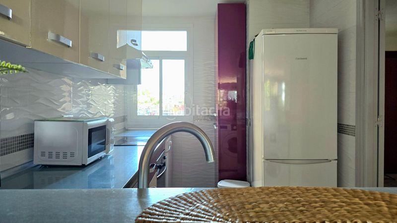 Foto fe03a2a0-335c-43b5-a60b-0e3bccc02cc4. Apartament amb aparcament piscina a Playamar - Benyamina Torremolinos