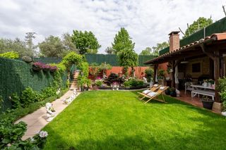 Casa adossada  Calle najeril 22. Adosado con jardín en villamediana de iregua