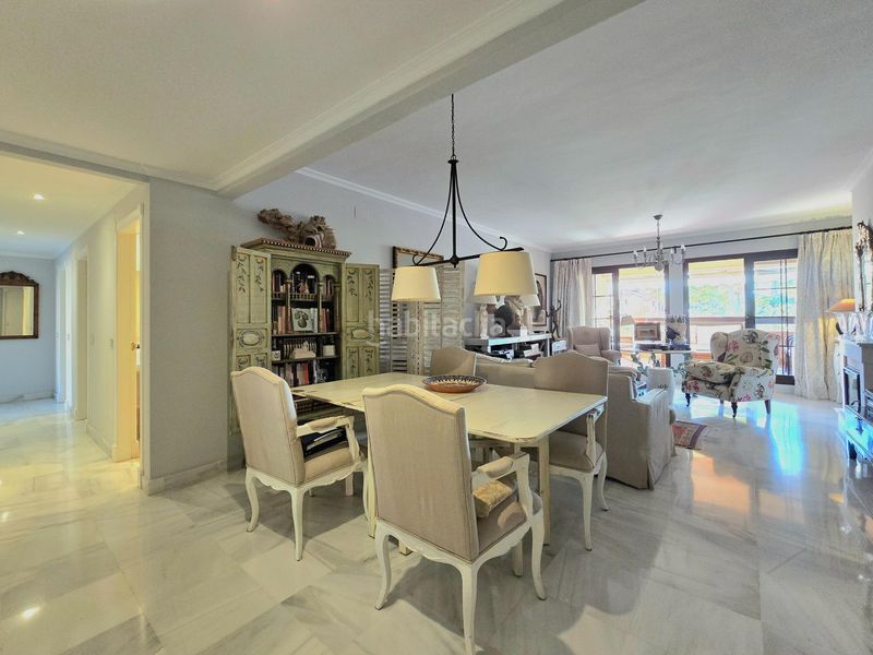 Foto 18923347-c235-4420-b1f5-58630fcf6ef7. Apartament amb aparcament piscina a Atalaya - Isdabe Estepona