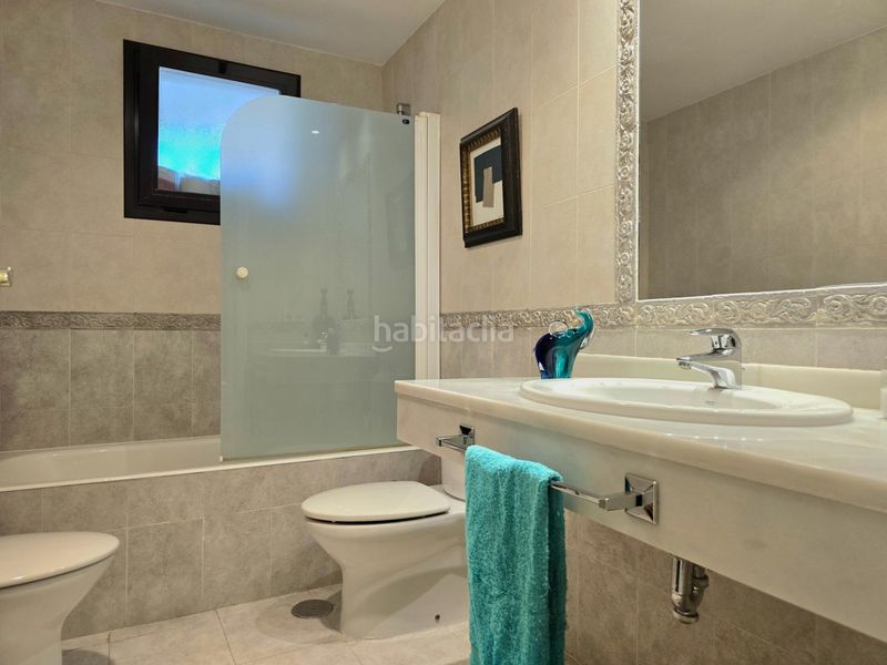 Foto f0d895a9-e587-4d8c-8fa8-669bd93d1ecb. Apartament amb aparcament piscina a Atalaya - Isdabe Estepona